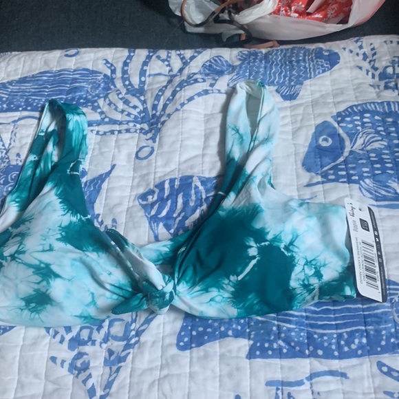 NWT DIPPIN' DAISY'S Micro Muse Bikini Top in Aqua Tie Dye - Picture 3 of 12